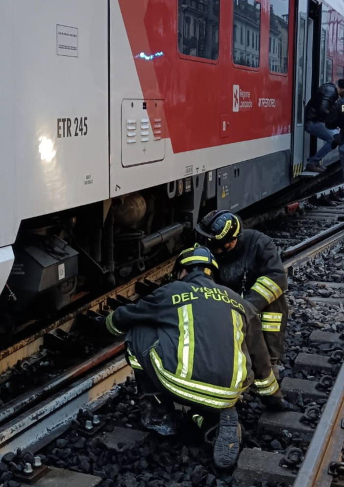 Dramma prima dell'alba: uomo di 31 anni muore travolto dal Malpensa Express