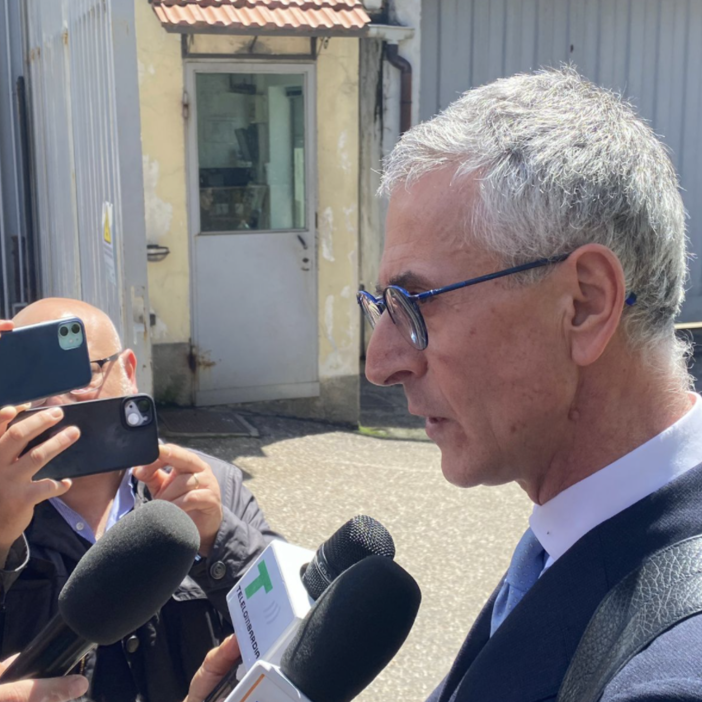 L'avvocato di Busignani all'uscita dai Miogni dove si è svolto l'interrogatorio di Marco Manfrinati