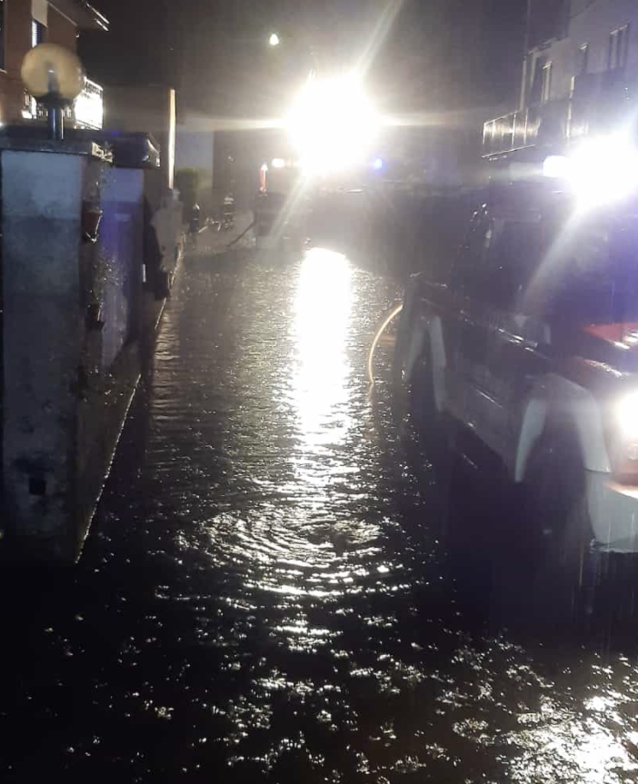FOTO. Allagamenti, frane e blackout: decine di interventi dei vigili del fuoco per il maltempo. Problemi per viabilità e traffico ferroviario