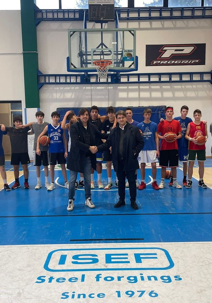 La Td Group dona test rapidi anti Covid ai ragazzi del Basketball di Gallarate