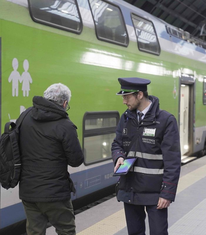 Trenord, 35 operatori in più per assistenza e controllo “portoghesi” nelle stazioni