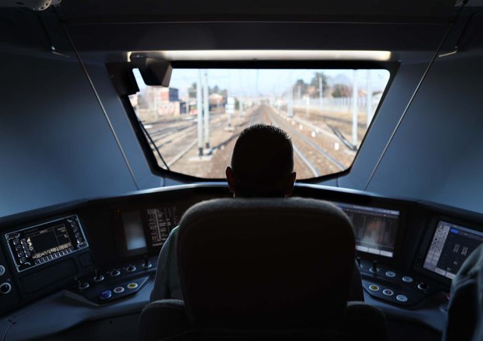 Trenord in cerca di futuri macchinisti: candidature aperte da mercoledì 3 gennaio alle ore 11