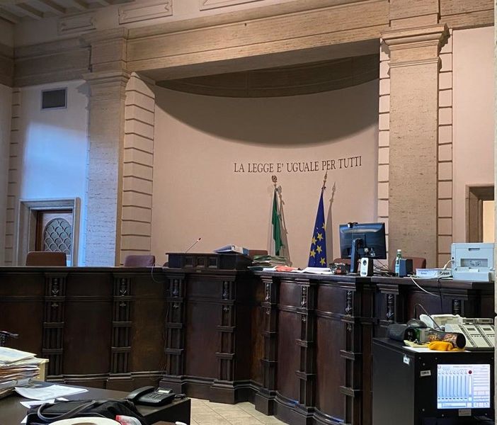 Droga, alcool, ludopatia e violenze: genitore denuncia il figlio