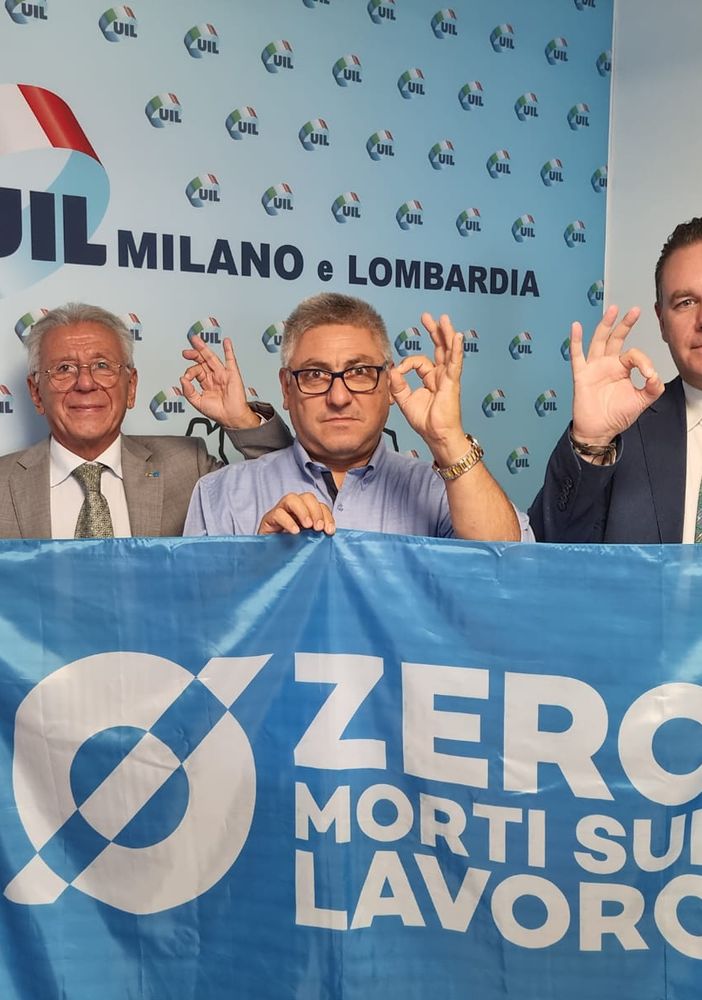 Il segretario generale regionale della Uil Enrico Vizza con i consigliere Gallizzi e Marrelli