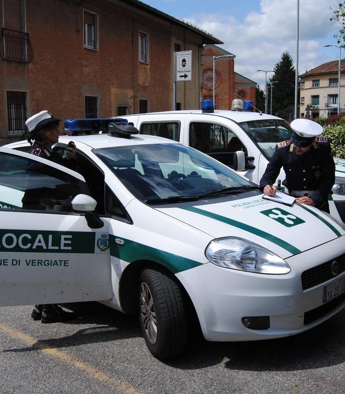 Foto d'archivio dalla pagina Facebook della polizia locale di Vergiate