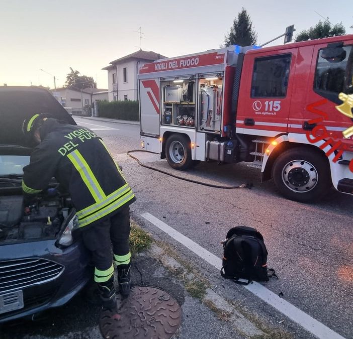 I vigili del fuoco sul luogo dell'incidente