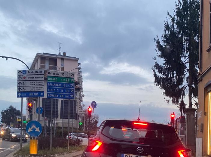 VIDEO - Trentotto minuti per fare 3 chilometri. Cronaca di un'odissea quotidiana a Varese