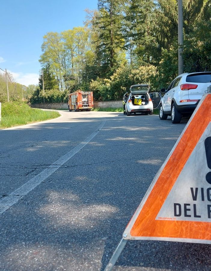 Fagnano, donna cade in casa: soccorsa dai vigili del fuoco. Auto in fiamme e Venegono e Cairate
