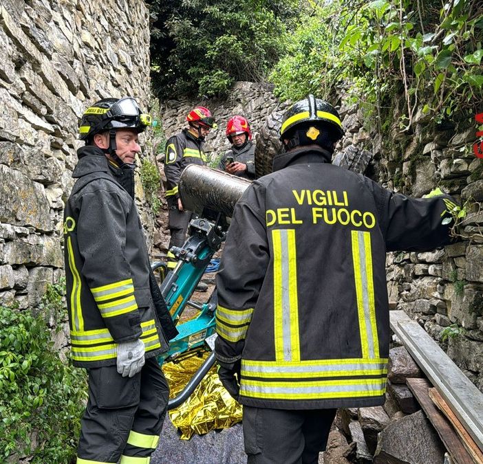 Si continua a morire sul lavoro: 39enne perde la vita schiacciato dall'escavatore