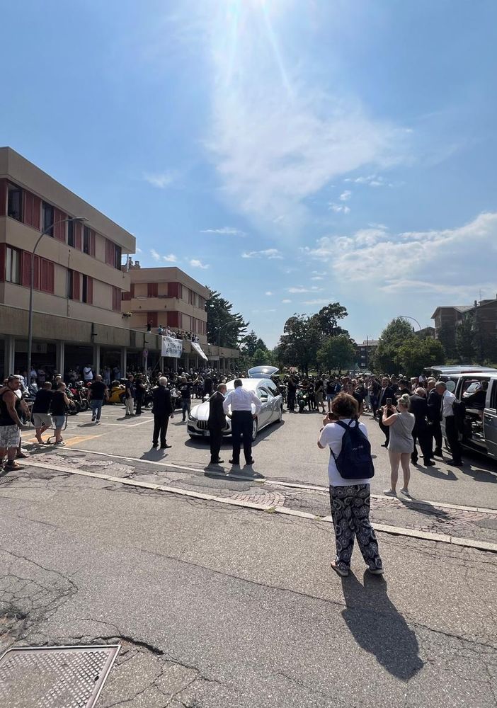 Piazzale Spozio a San Fermo, teatro dell'ultimo saluto a Mattia Vitali