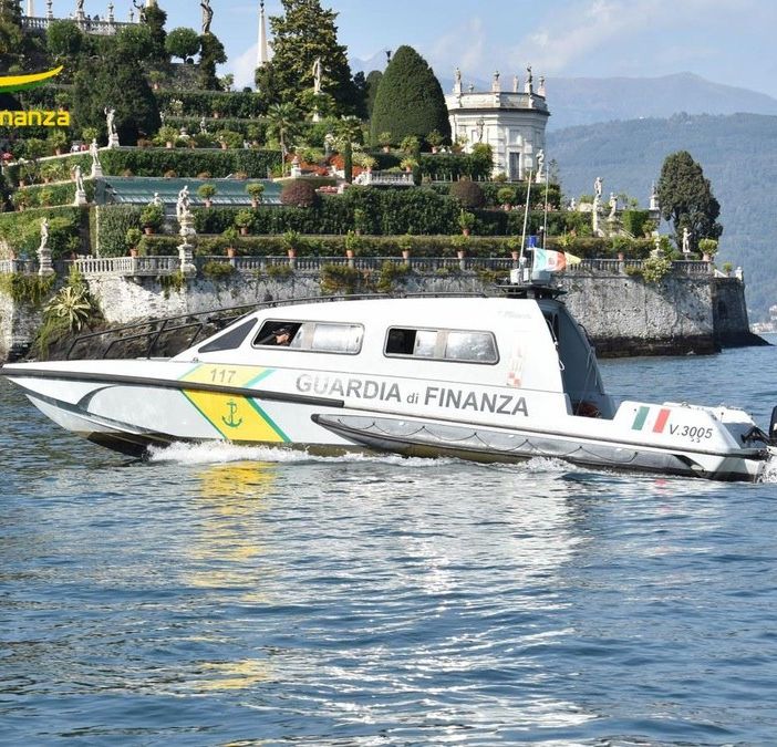 Agosto sul lago Maggiore: in un mese 37 violazioni per eccesso di velocità e mancata sicurezza