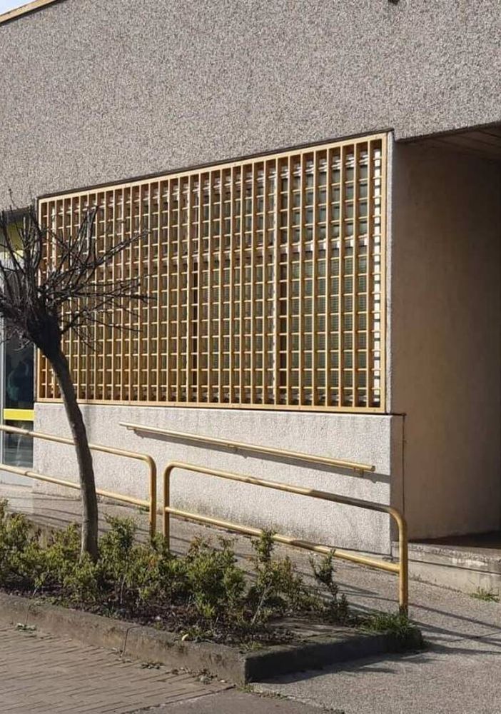 Saronno, tentata rapina alla Posta. Malore per due dipendenti