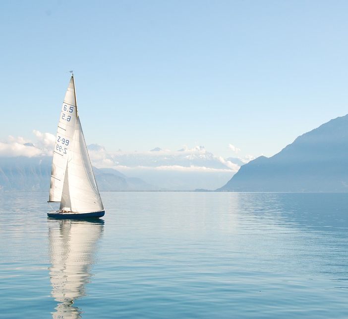 Malore fatale sulla barca a vela: muore un turista sul lago Maggiore