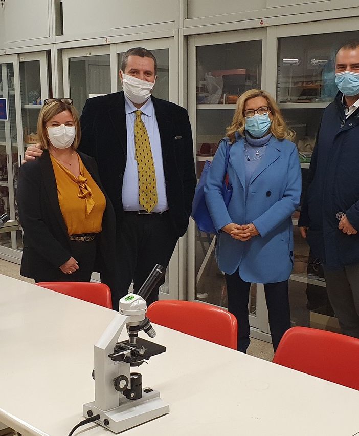 Scuole Rezzara di Busto: Steam potenziato alle medie Costamagna e indirizzo biomedico al liceo Pascal
