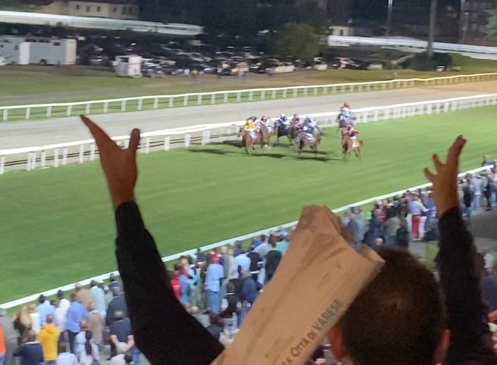 VIDEO E FOTO. L'arrivo mozzafiato del 70° Gran Premio Città di Varese premia Caterpillar davanti a 2.500 persone