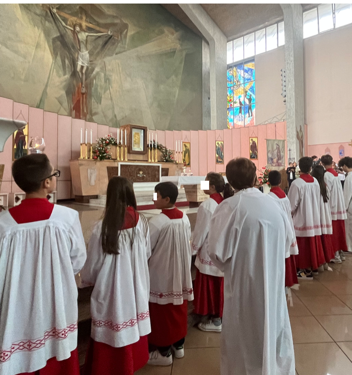I VIDEO. Don Giovanni tra la commozione e la &quot;manita&quot;. Monsignor Severino: «Per Beata Giuliana il prete giusto»