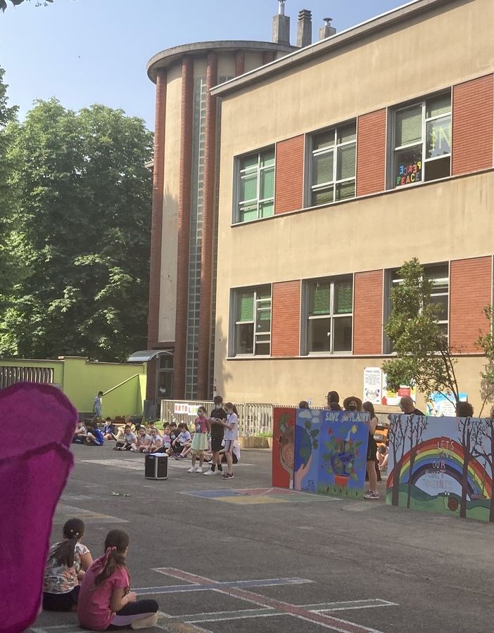 I bambini danno lezione sull'ambiente: «Così rendiamo il mondo un posto migliore»