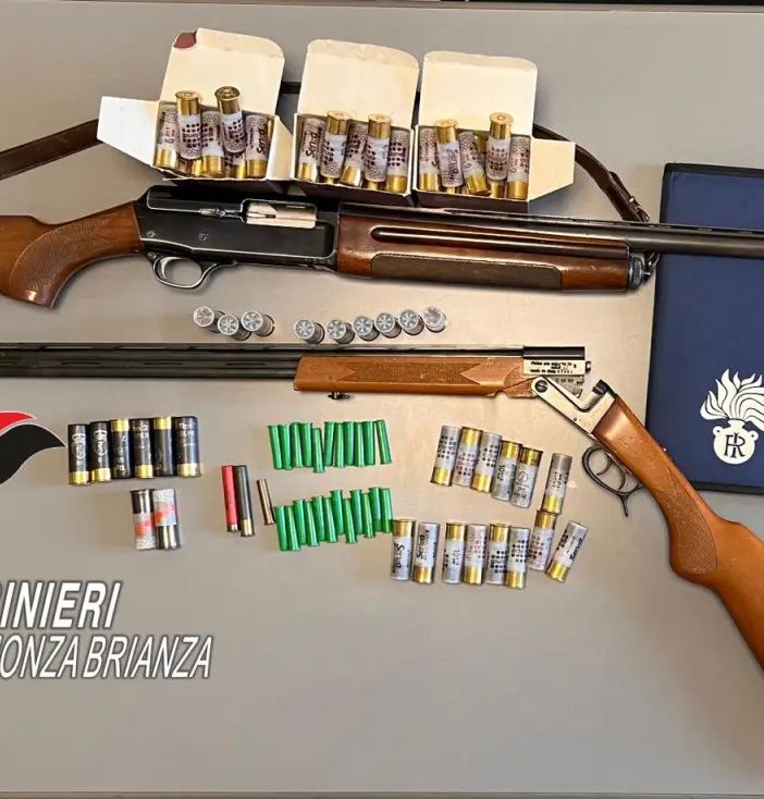 Sospettato di una rapina in farmacia: nella sua casa di Uboldo i carabinieri scoprono un arsenale
