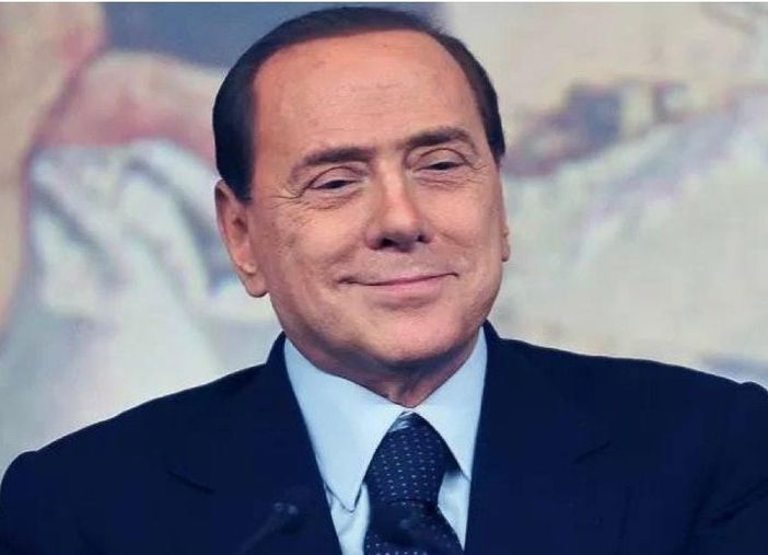 FLASH. Silvio Berlusconi di nuovo ricoverato al San Raffaele di Milano