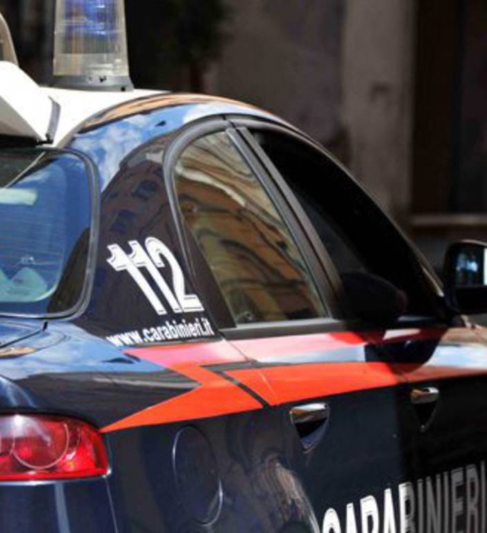 Varesini in trasferta a Villadossola con i coltelli. Denunciati dai carabinieri