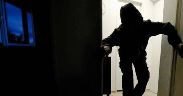 Furti in casa e sulle auto a Samarate, denunciato un trentenne