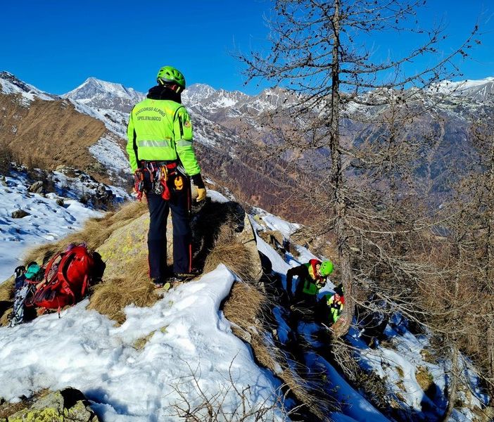 Decolla col parapendio dal Monte Rosa, sparisce nel nulla. Ricerche a Macugnaga