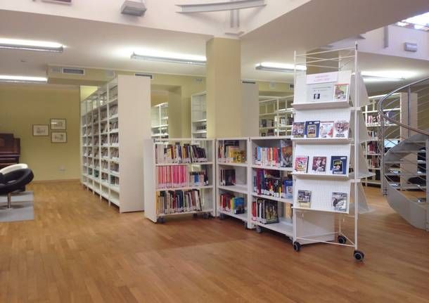 Riapre l’emeroteca della Biblioteca di Busto