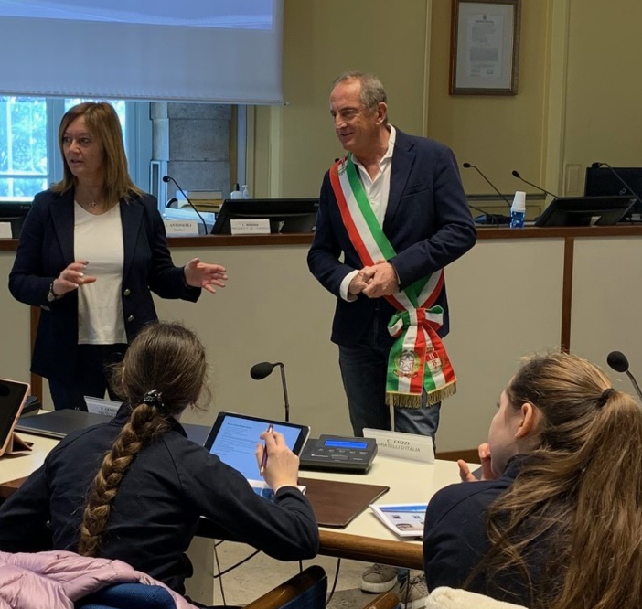 &quot;Il Comune spiegato ai ragazzi”: continua il progetto di educazione civica che avvicina gli studenti