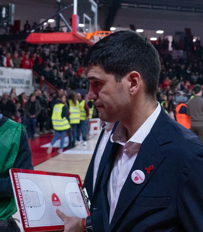 Quella di ieri contro Trento dovrebbe essere stata l'ultima partita di Herman Mandole come coach di Varese (foto Fabio Averna)
