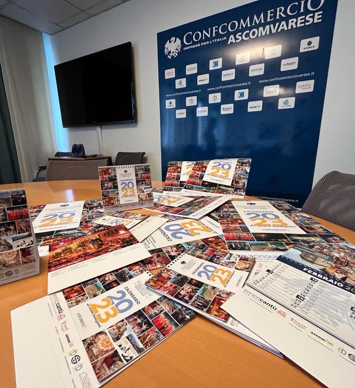 FOTO E VIDEO. Dalle lucine al falò, le tradizioni di Varese diventano un calendario