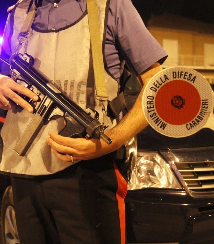 Angera, sabato sera di controlli contro l'alcol sulle strade: 13 patenti ritirate dai carabinieri e multe per cinquemila euro