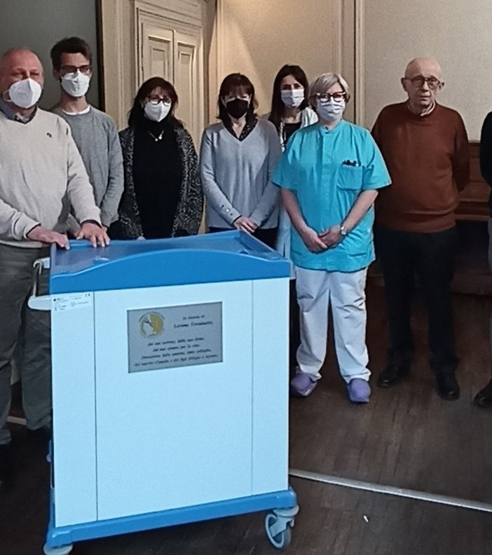 La solidarietà c'è sempre: donati tre carrelli polifunzionali al Day Hospital oncologico