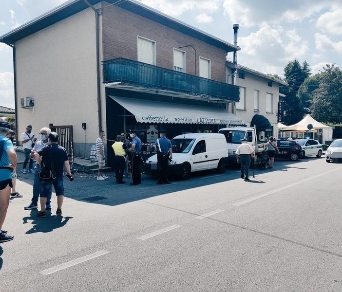 I carabinieri sul luogo della sparatoria