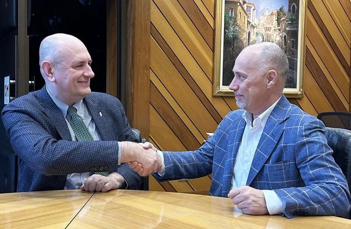 Roberto Cimberio, ceo dell'azienda di San Maurizio d'Opaglio, e Maurizio Rossi, ceo di QuickLink Solutions di Cavaria