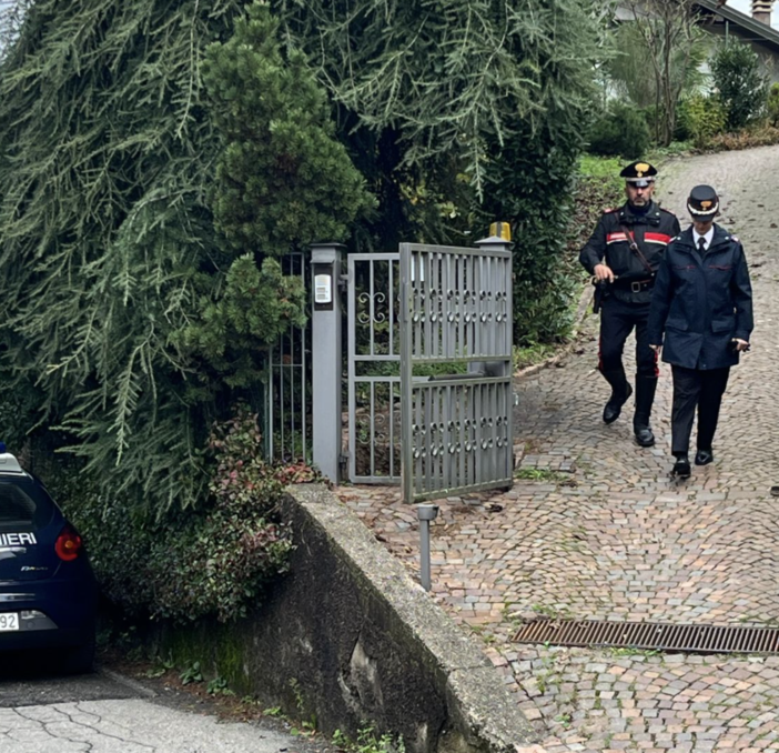 È morta la donna ferita con un colpo di pistola alla testa dal marito a Cuasso