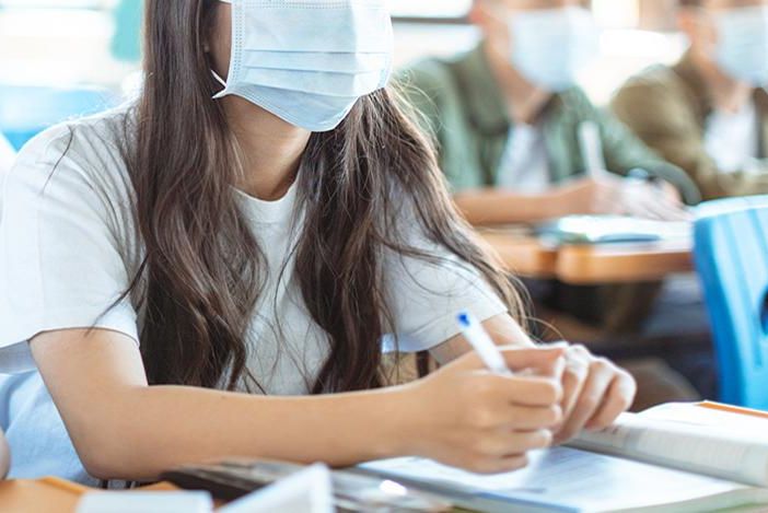 Green pass illimitato e nelle scuole niente dad per vaccinati e guariti: ecco le nuove misure contro il Covid