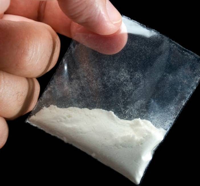 Sequestrate 61 dosi di cocaina e hashish a Castano. Il grazie del sindaco agli agenti