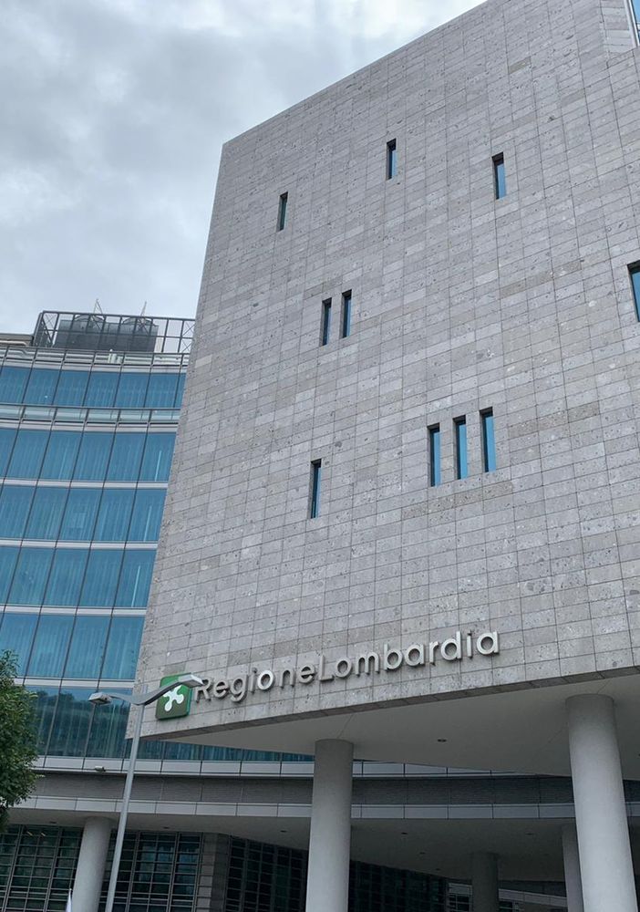 Lombardia sempre più arancione tra mille tensioni. Forse in giallo dal 7 febbraio