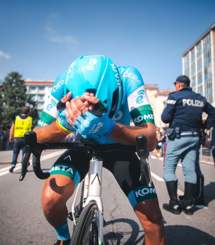 Eolo-Kometa: che beffa! Maestri ripreso a volata già lanciata. «Ci ho creduto, ma questo è lo sport»