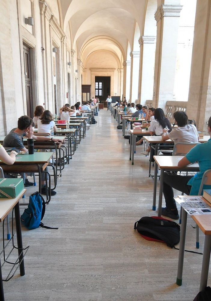 Maturità, ecco la dieta “salva esami” per 7.800 studenti varesini