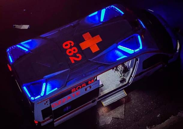 Notte di incidenti nel Varesotto: ambulanze e feriti a Ispra, sulle Vergiate-Besozzo e sulla 336 di Malpensa