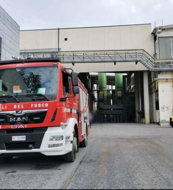 Brugherio, gravissimo incidente sul lavoro: operaio ustionato con del piombo fuso
