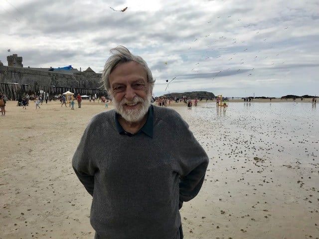 Gino Strada nella foto postata da Emergency