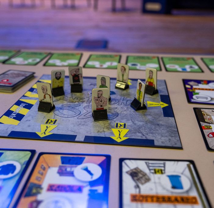 I migliori giochi da tavolo per chi ama i puzzle e la strategia