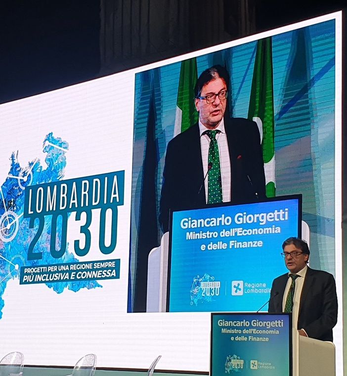VIDEO Pnrr, Giorgetti: «Alla Lombardia risorse per 7 miliardi e mezzo. Un quinto per i trasporti»