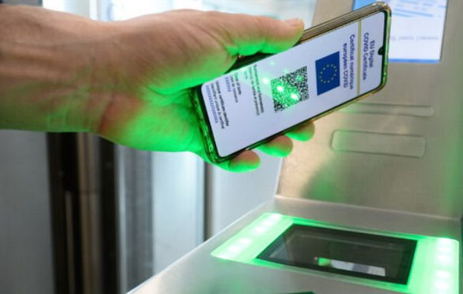 È sul green pass che si percepiscono le maggiori criticità, soprattutto sulla gestione