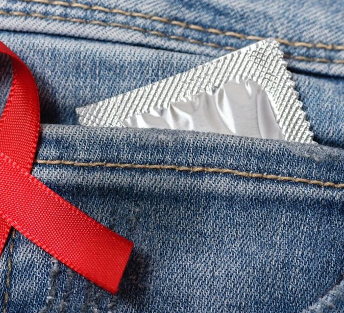 HIV, test gratuiti in piazza e cioccolata calda con Arcigay Varese