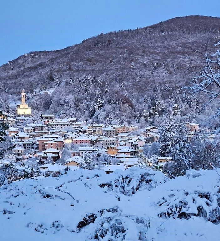 Marchirolo innevata (dal gruppo Sei di Marchirolo se...): rivedremo uno scenario simile domani?