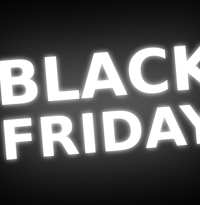 Black Friday e Cyber Monday: spesa di 169 euro a persona tra web ed esercizi tradizionali