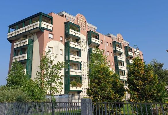Avviso di vendita senza incanto per immobili a Samarate il 9 settembre